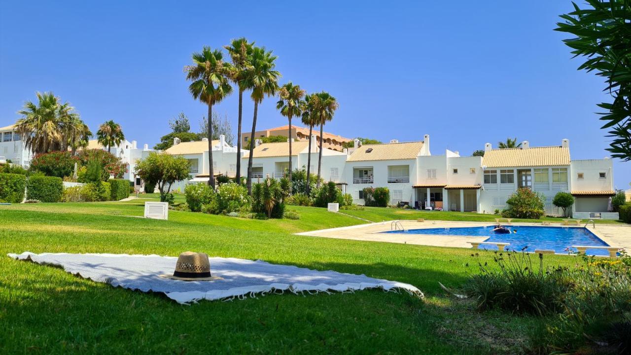 Beach Villa With Ocean View And Rooftop Cinema Guia  Kültér fotó