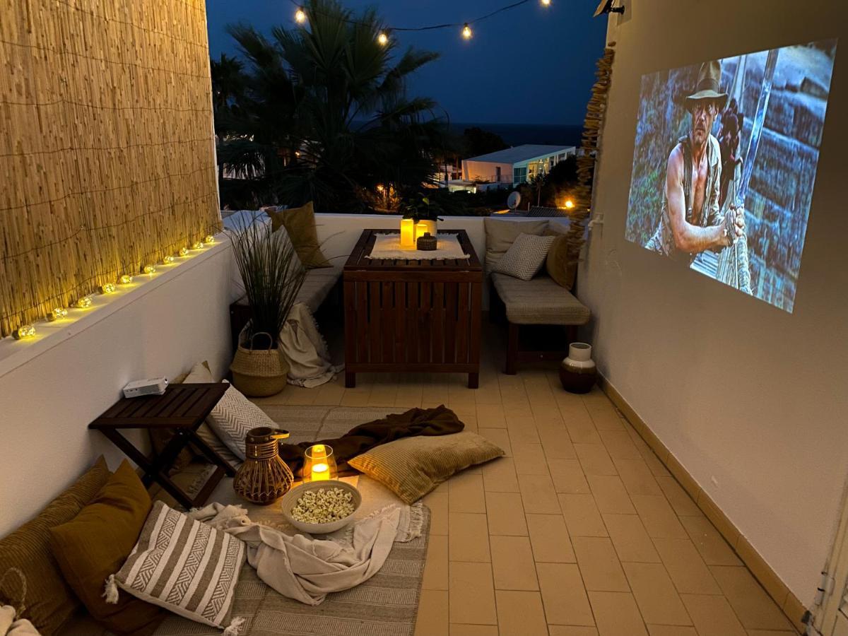 Beach Villa With Ocean View And Rooftop Cinema Guia  Kültér fotó